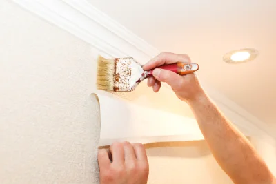 Pose de papier peint à Montholon — revêtements muraux et toiles de verre